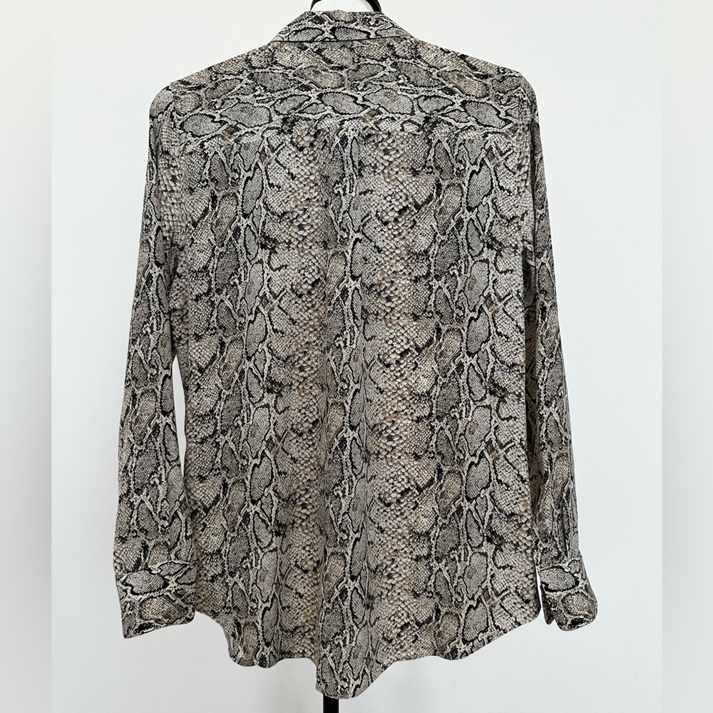 Equipment Slim Signature Silk Button Down Blouse Natural Size S - Picture 9 of 11